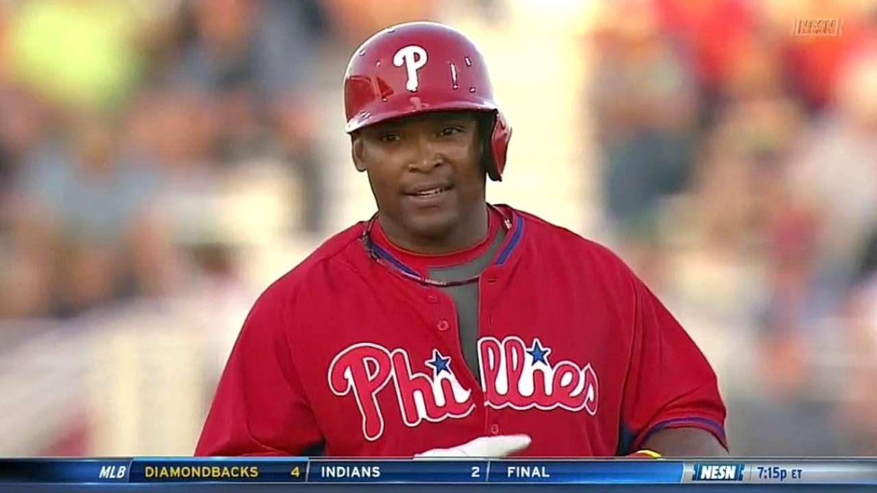 Lee throws five scoreless innings vs. Red Sox
