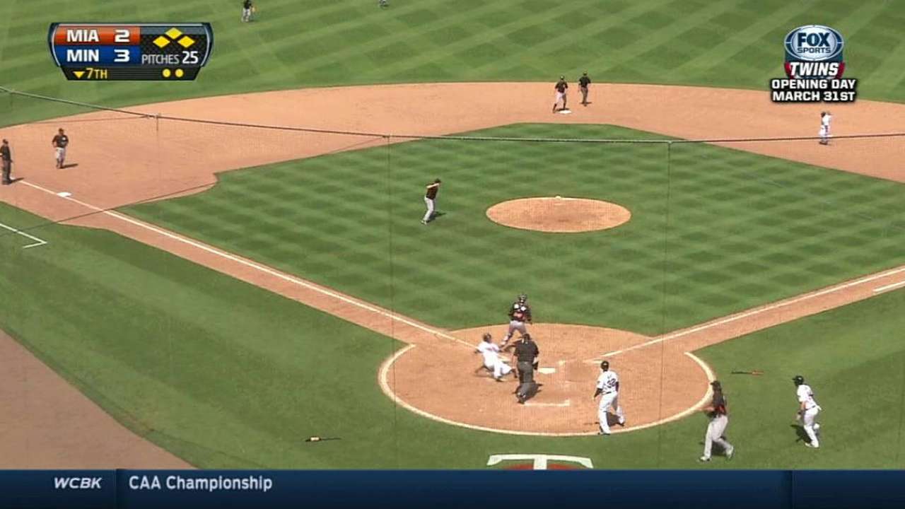 Escobar lifts Twins with go-ahead two-run single