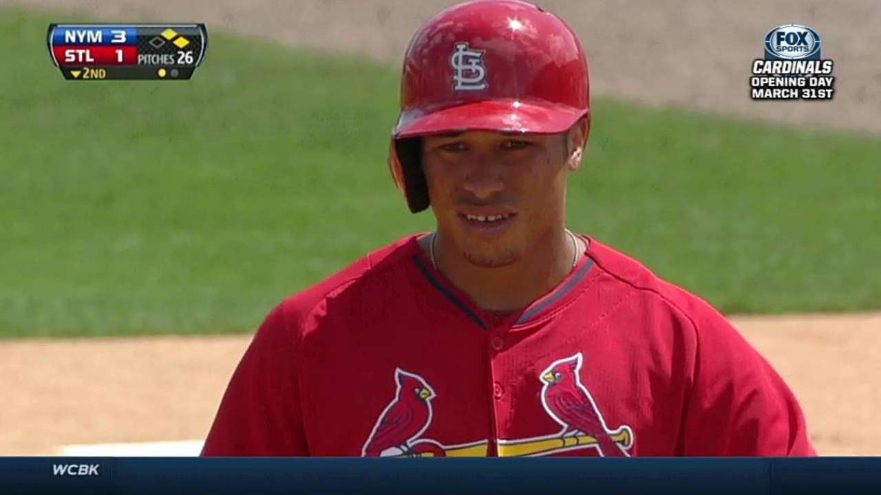 Wainwright pitches into fifth inning in Cards' loss