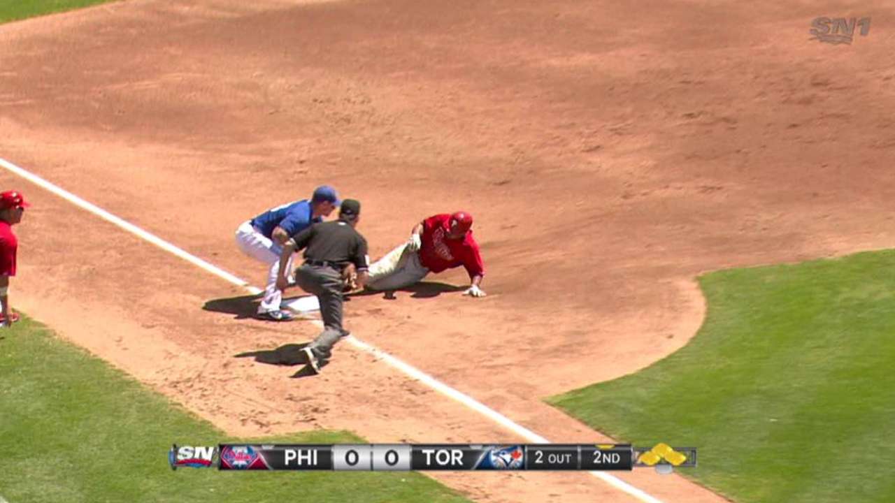 Hernandez roughed up as Phils fall to Blue Jays