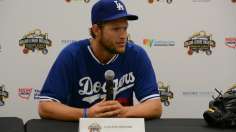 D-backs, Dodgers get season started Down Under