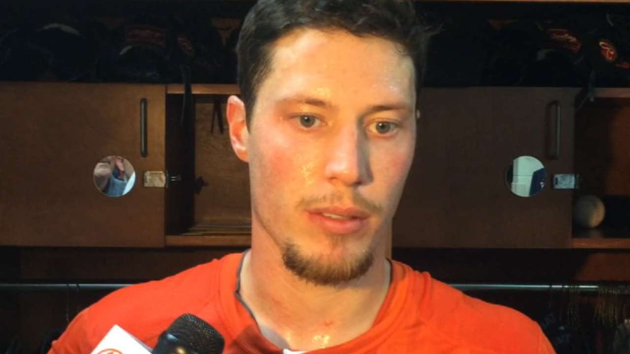 Harrell handles Phillies; Castro chips in for Astros