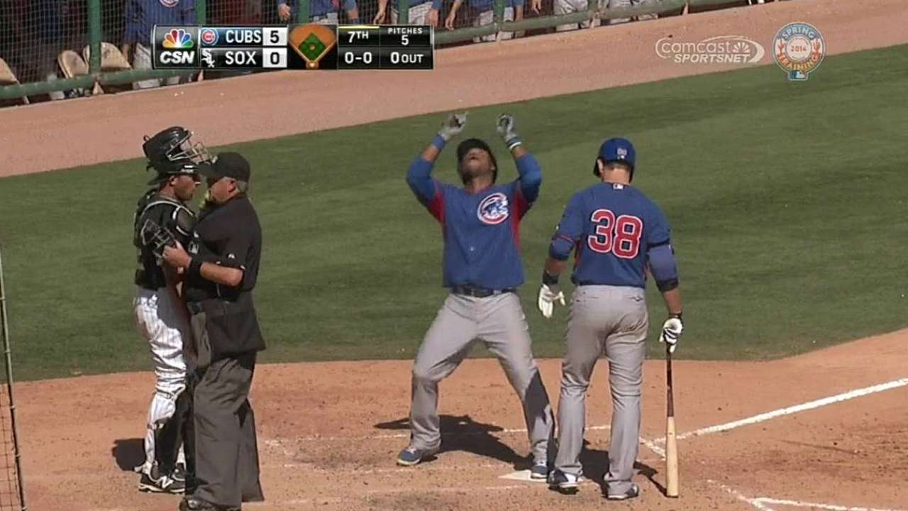 Valbuena launches two homers to sink White Sox