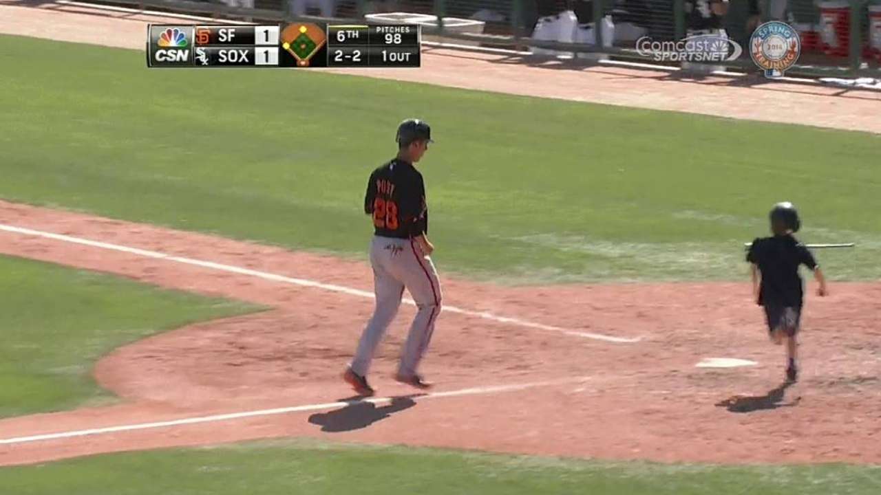 Perez's homer supports Hudson's strong outing