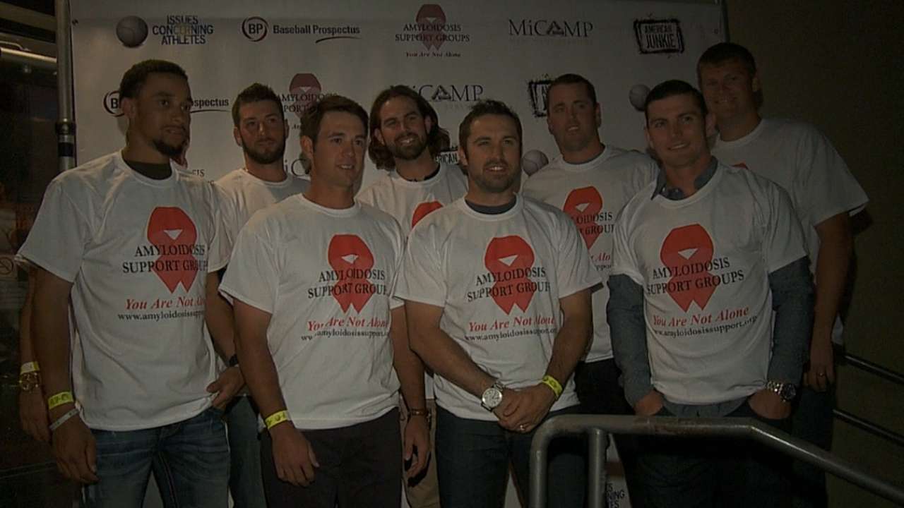 Major Leaguers serve up drinks for charity