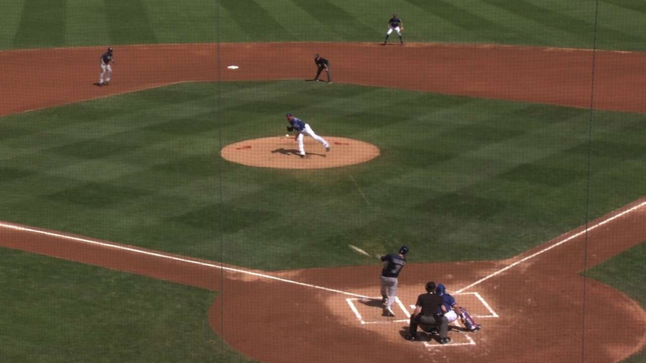 Quentin, Venable homer as Padres pound Rangers