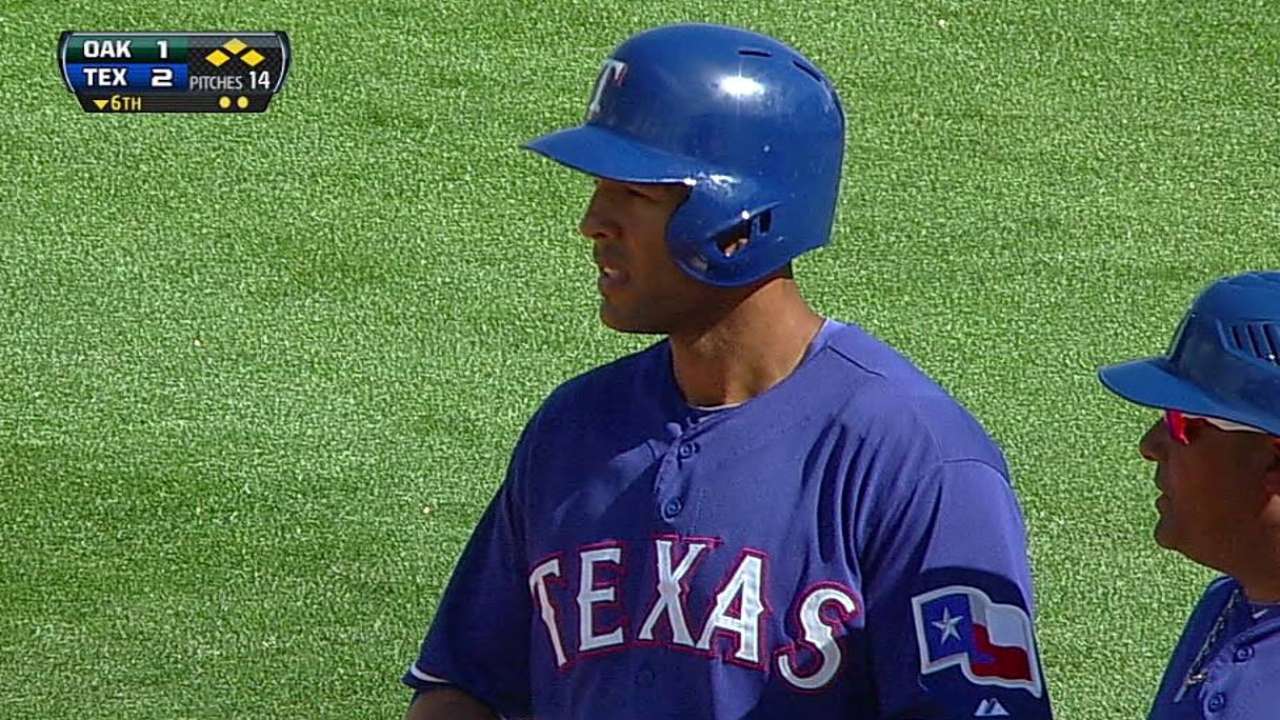 Moreland returns, gets another hit against a lefty