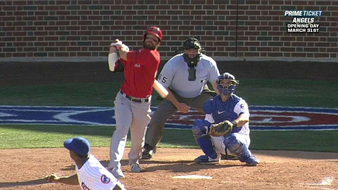 Stewart's homer sparks six-run ninth to top Cubs