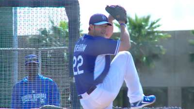 Dodgers wait to reevaluate Kershaw's status