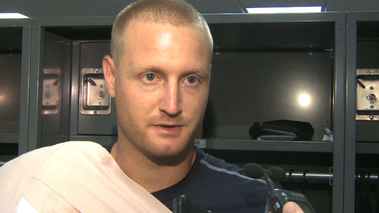 Longoria hits solo homer, scores on Loney double