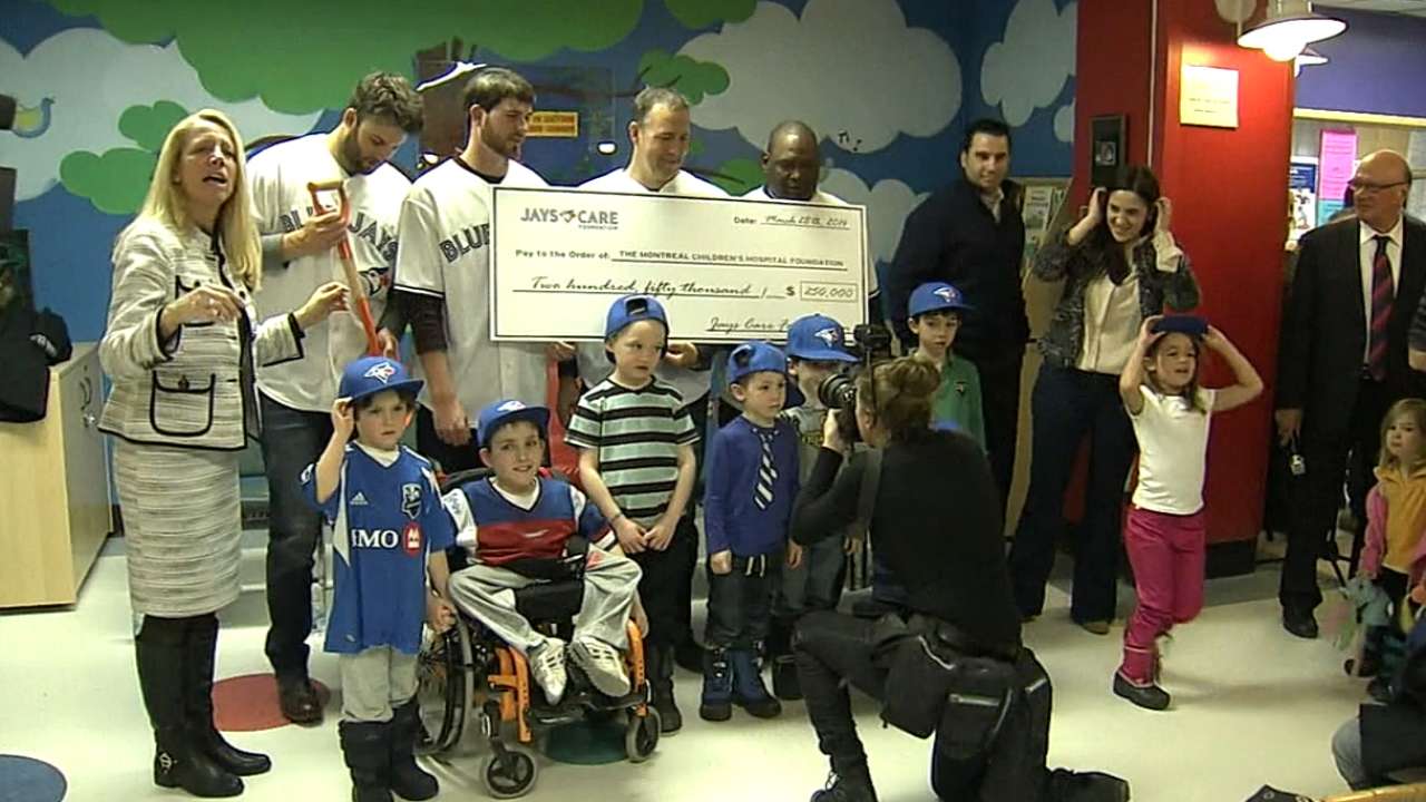 Blue Jays pay emotional visit to children's hospital