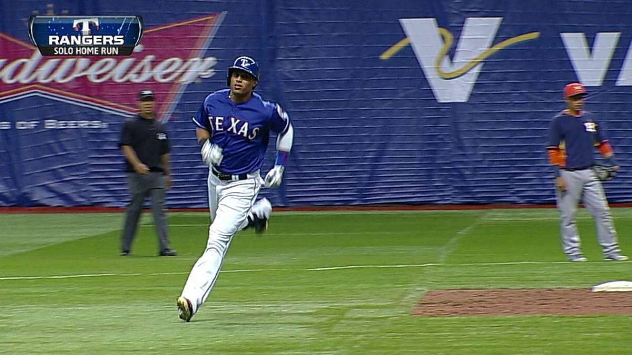 Saunders hit hard in Rangers' spring finale