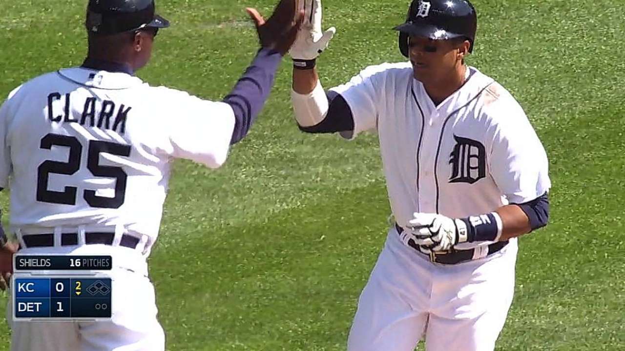 Ausmus shuffles lineup prior to road trip