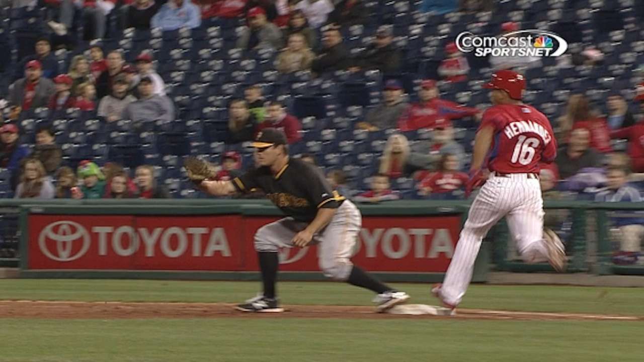 Utley collects all three Phillies hits vs. Pirates
