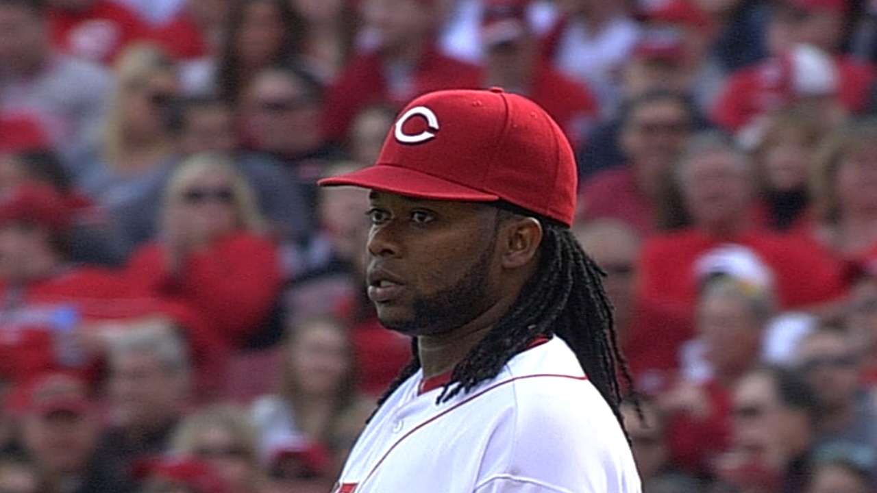 Cueto nearly flawless, but Reds can't back him up