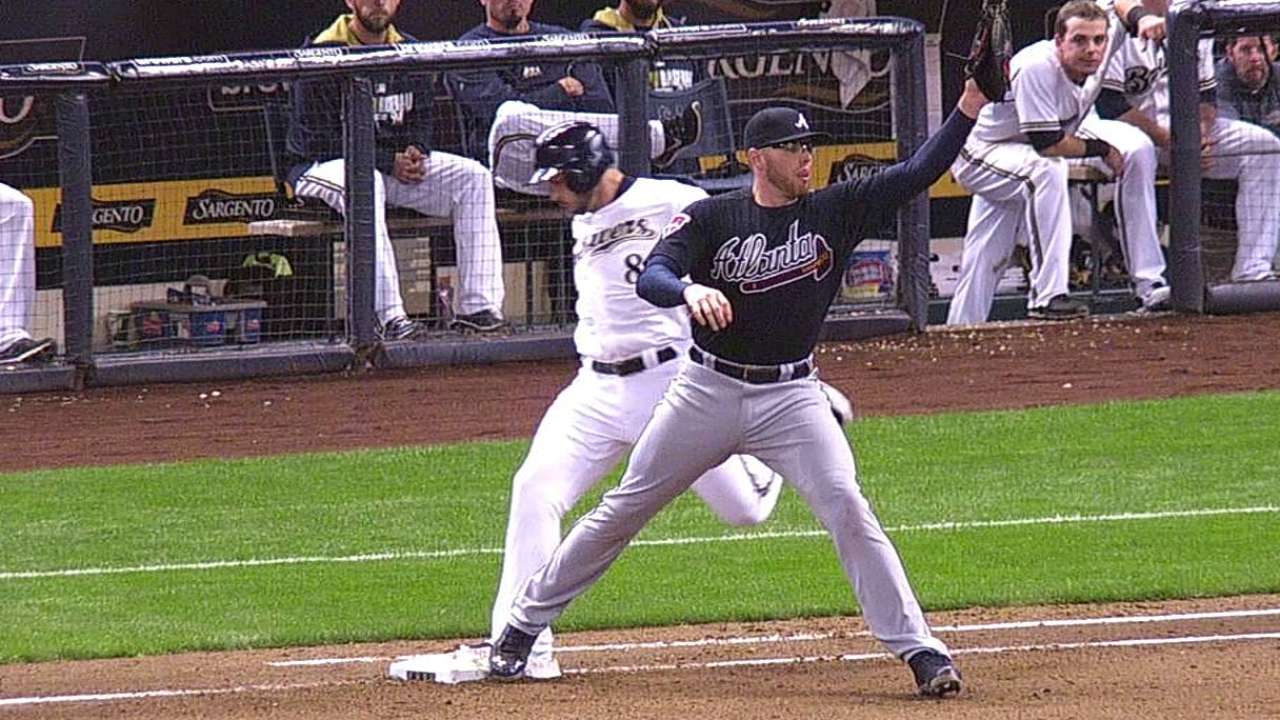 Umpires overturn Braun call after Fredi's challenge