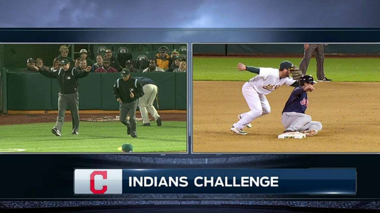 Umpires overturn call after Francona's challenge