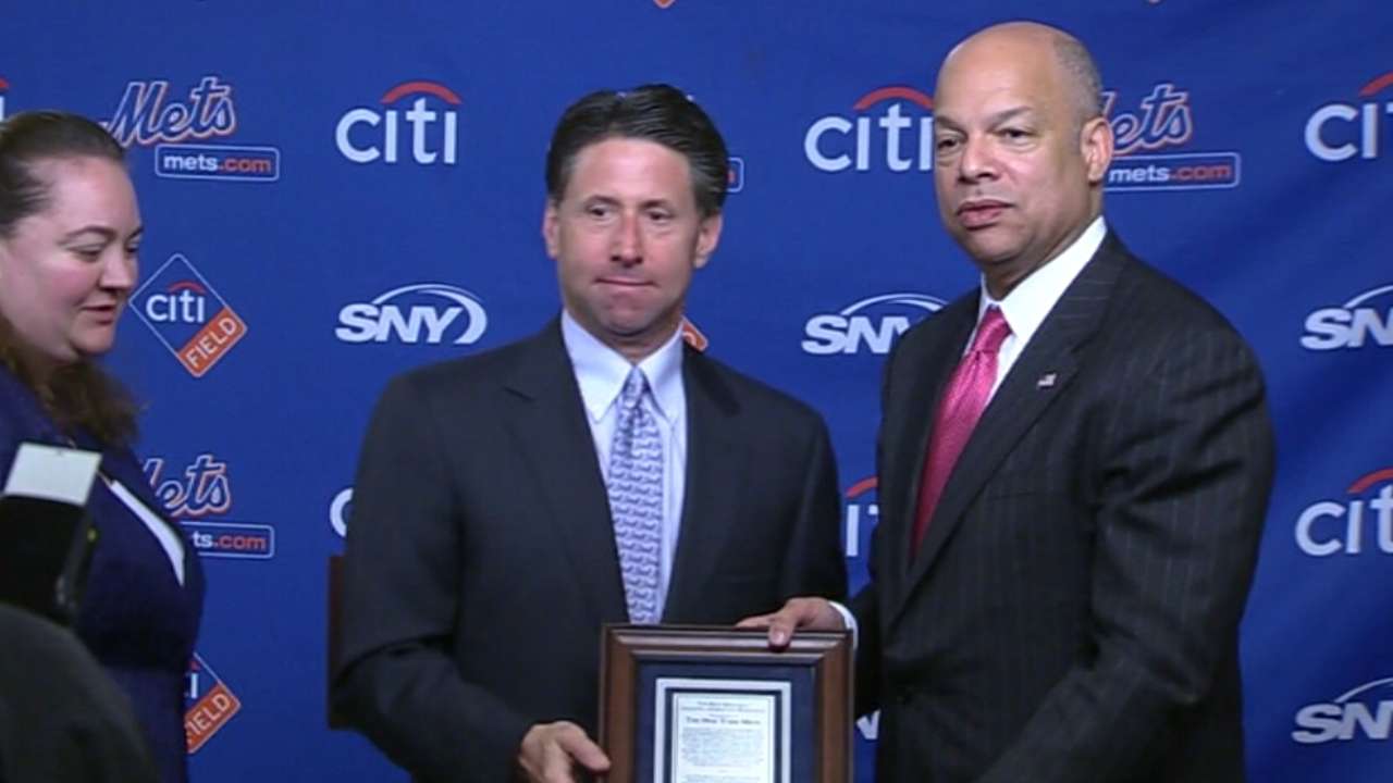 Mets recognized for Sandy relief efforts