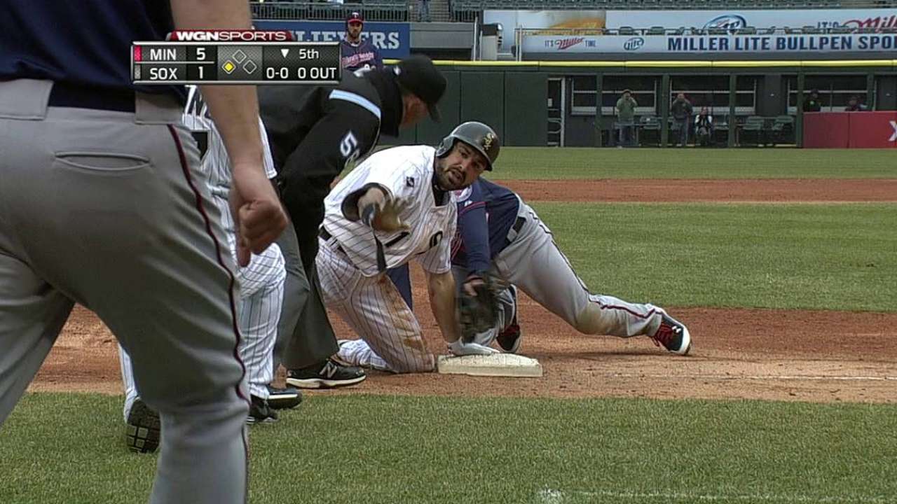 White Sox enjoying early uprising with bats