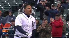 Miggy's 2,000th hit powers Tigers in win