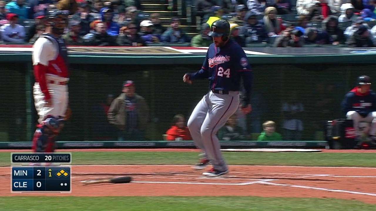 Mellizos se impusieron a Carlos Carrasco y la Tribu