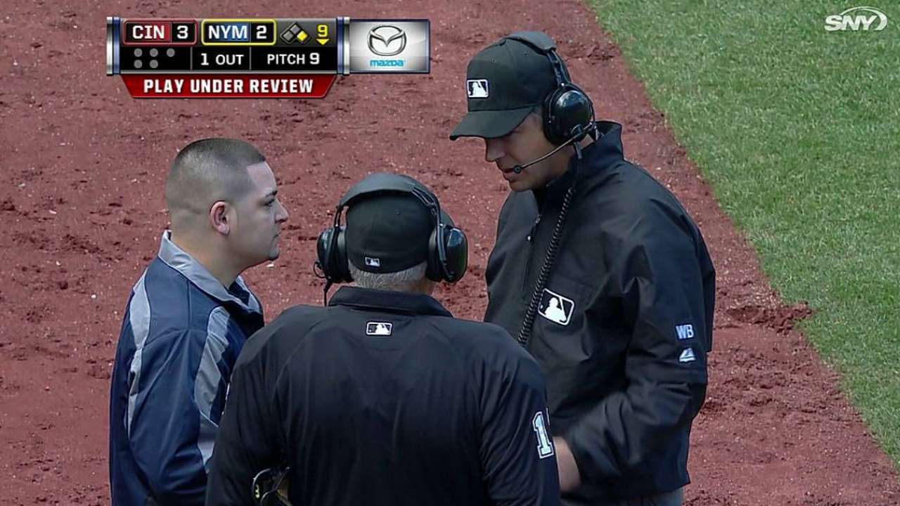 Replay challenge key in Mets' comeback win
