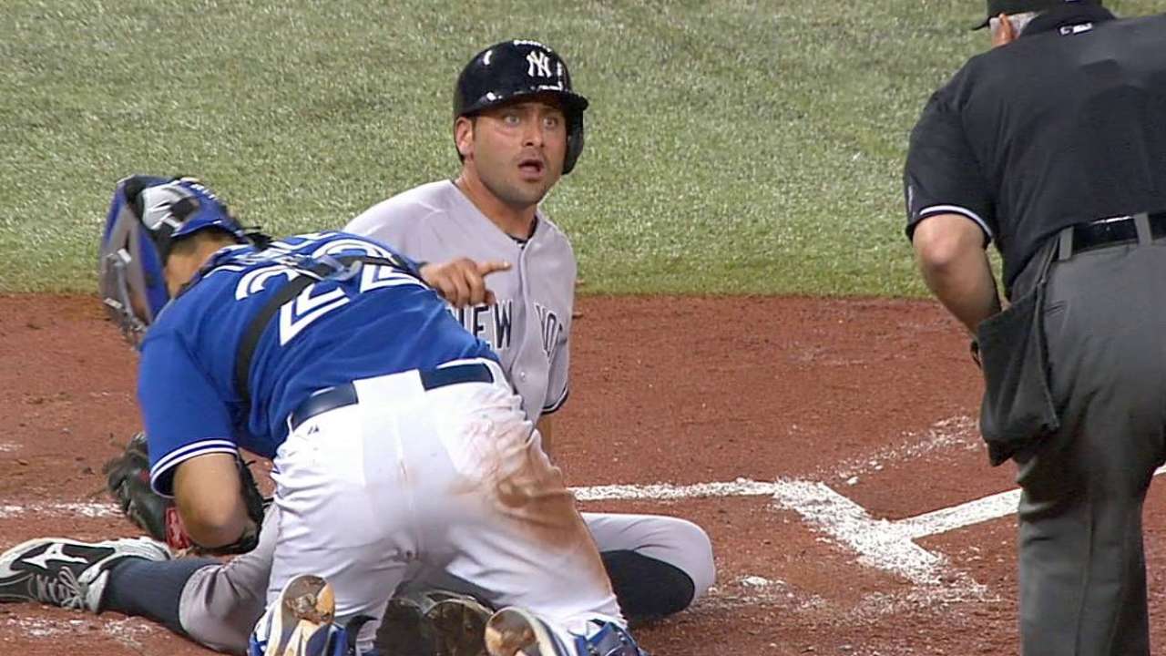Umpires review collision for Yanks-Blue Jays