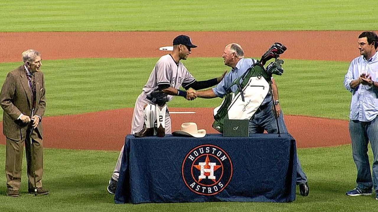 Astros shower Jeter with applause, gifts