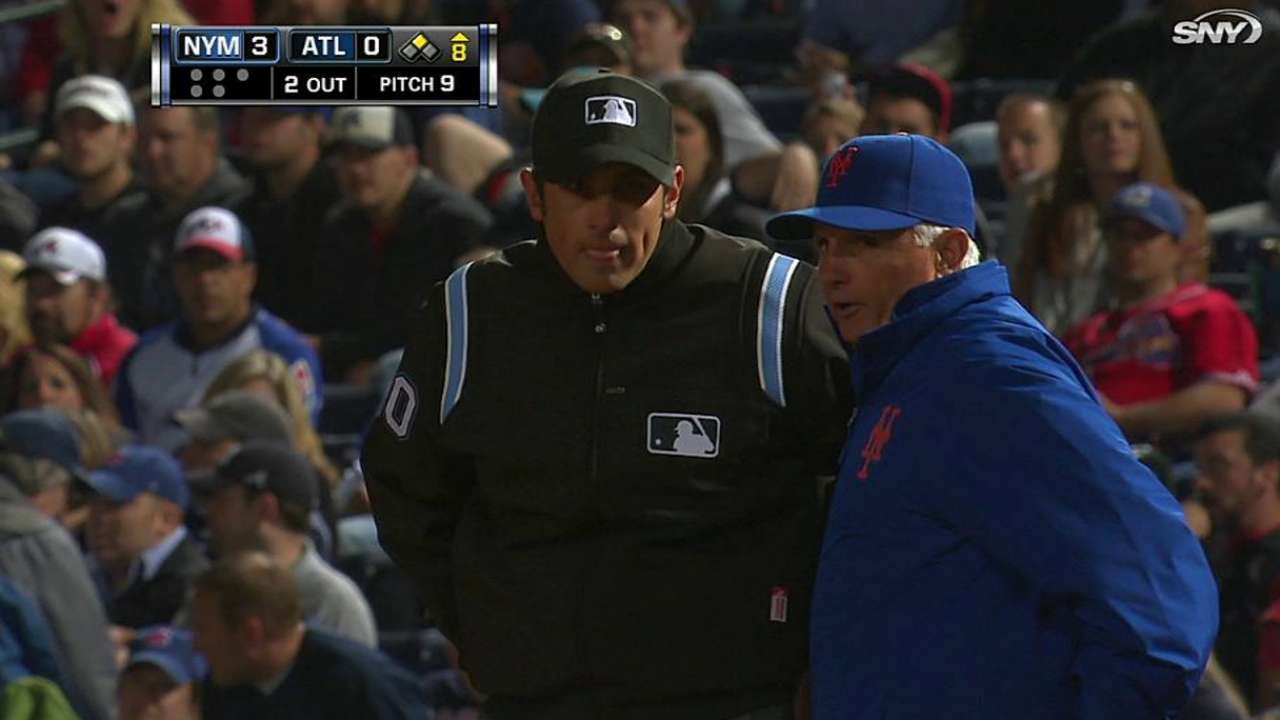 Out call at first overturned to benefit Mets