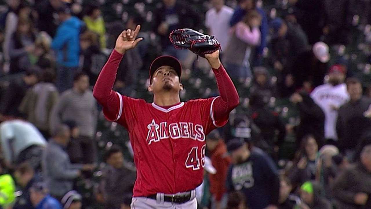 Angels looking for answers in bullpen mix