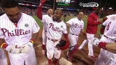 Rollins lifts Phillies with walk-off homer in 10th