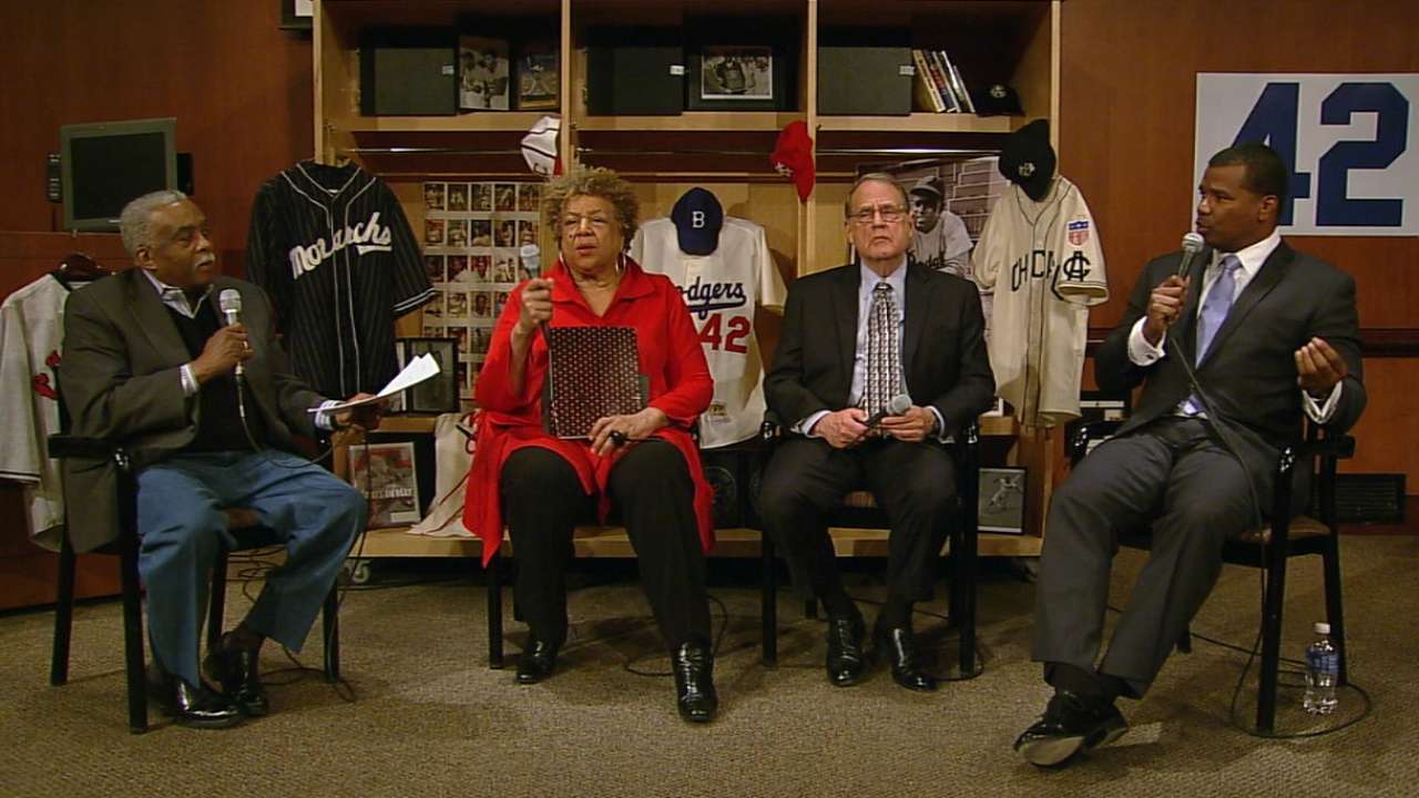 Reinsdorf extols Jackie's influence in game