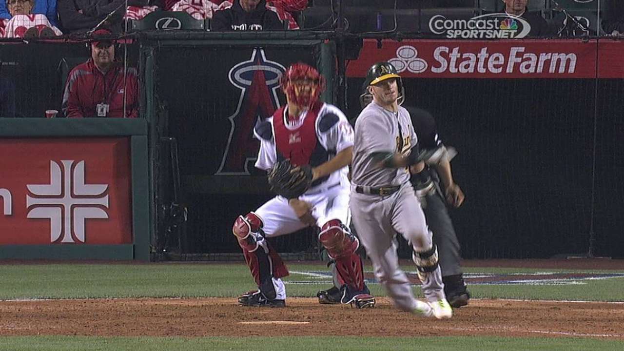 Donaldson alargó dominio de Atléticos en Anaheim