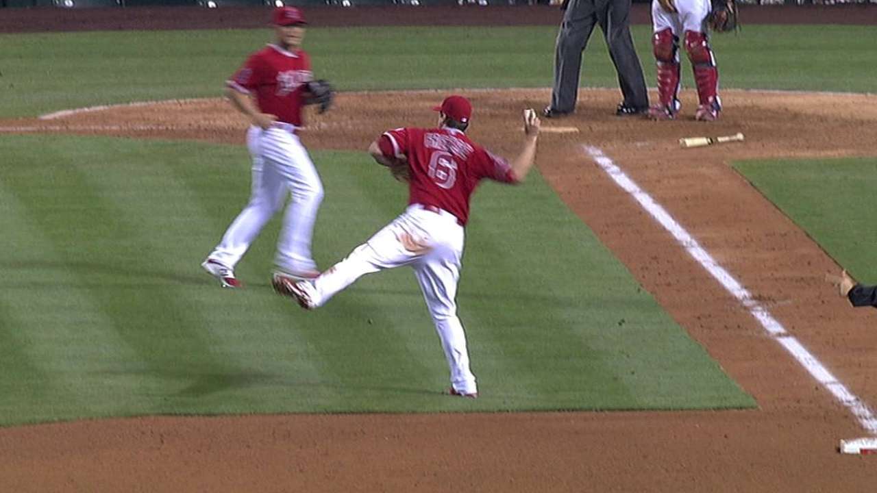 Freese pulled from lineup with tightness in right quad