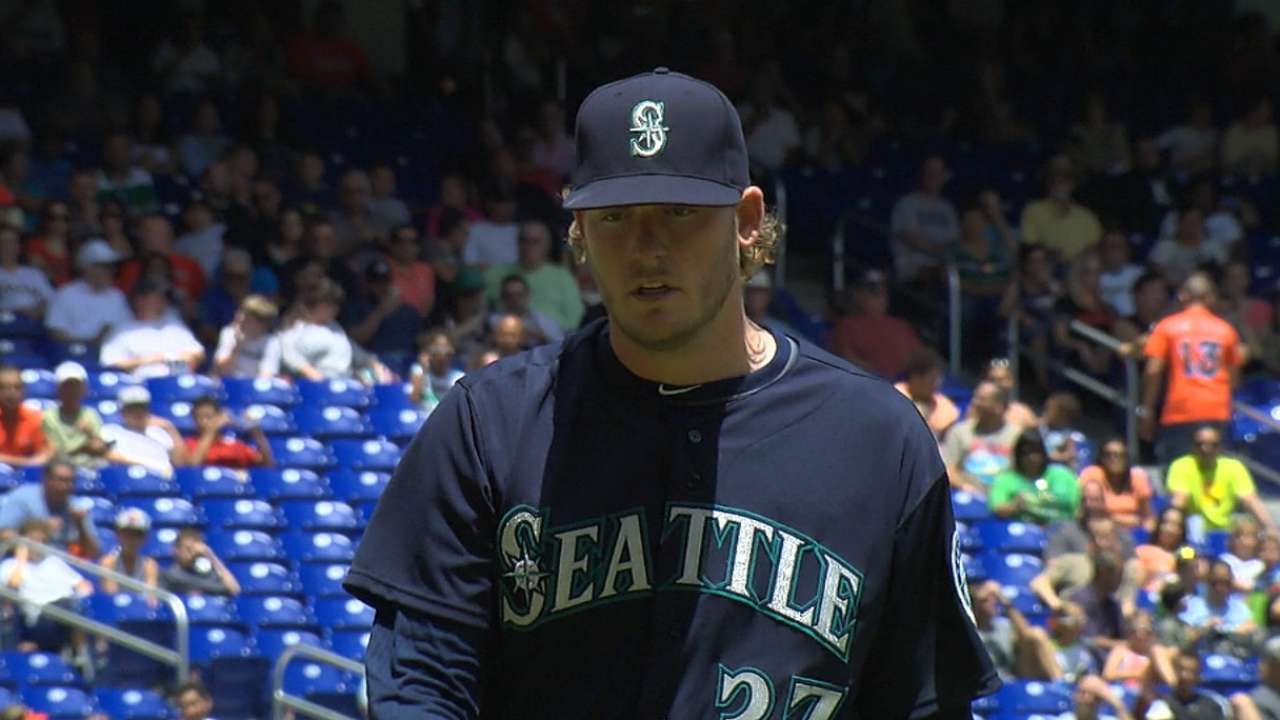 Mariners' rally in ninth falls short in finale