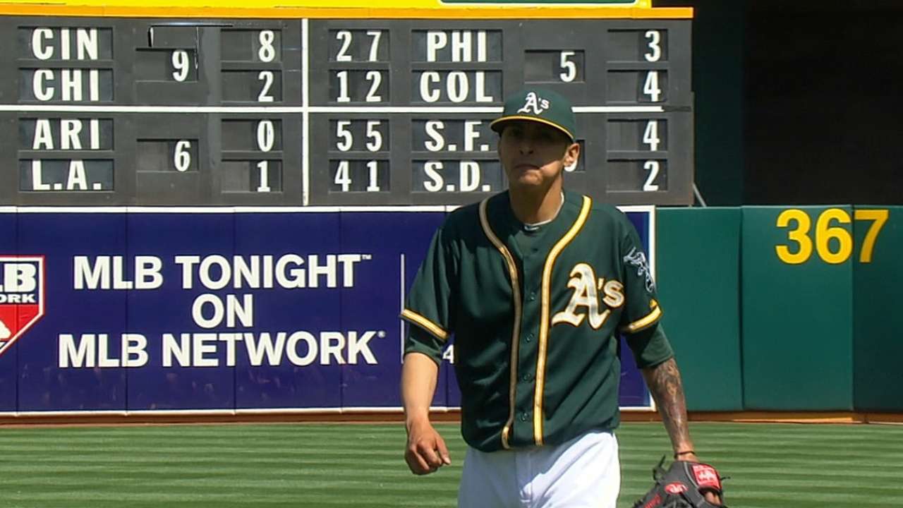 Donaldson's three RBIs back Chavez's gem