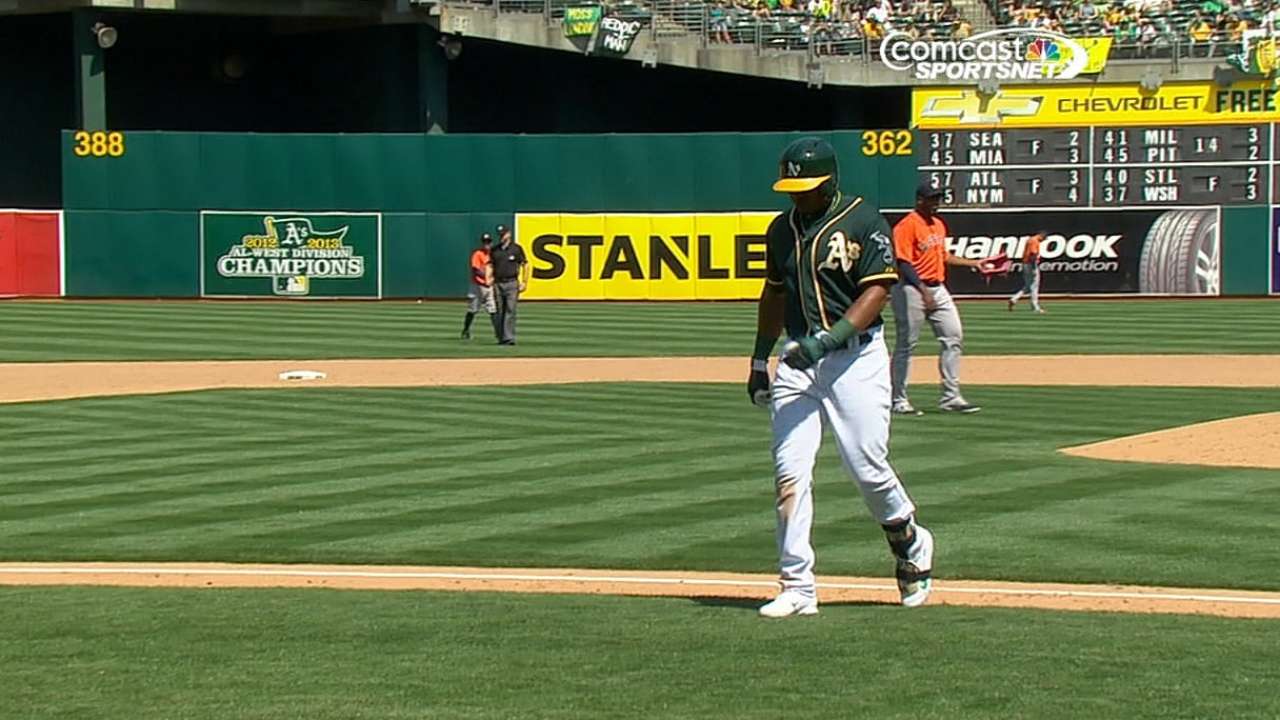 Injured Cespedes starts Texas series on bench