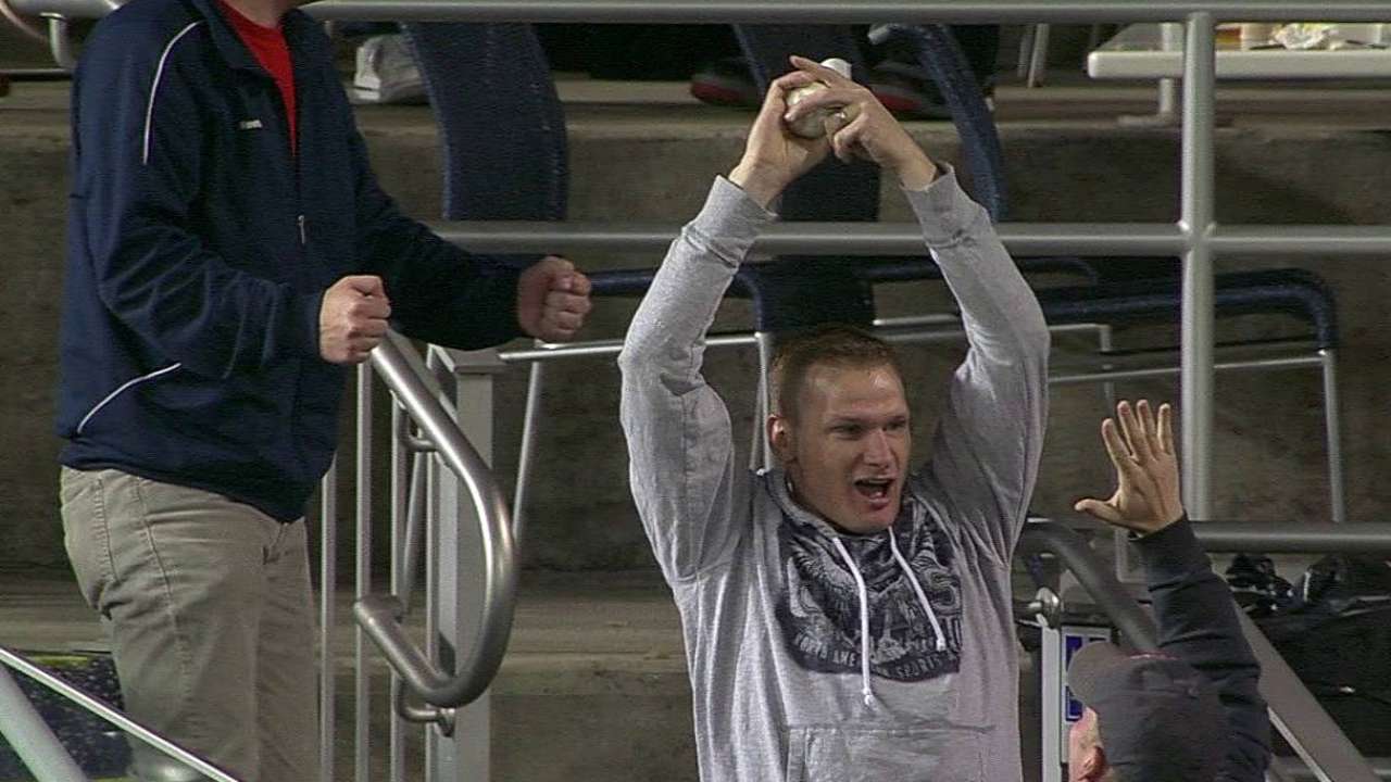 Air Force serviceman returns 500th HR ball to Pujols