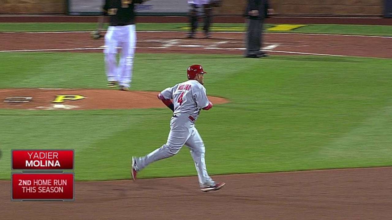 Cardenales se lucen al bate ante Liriano y los Piratas