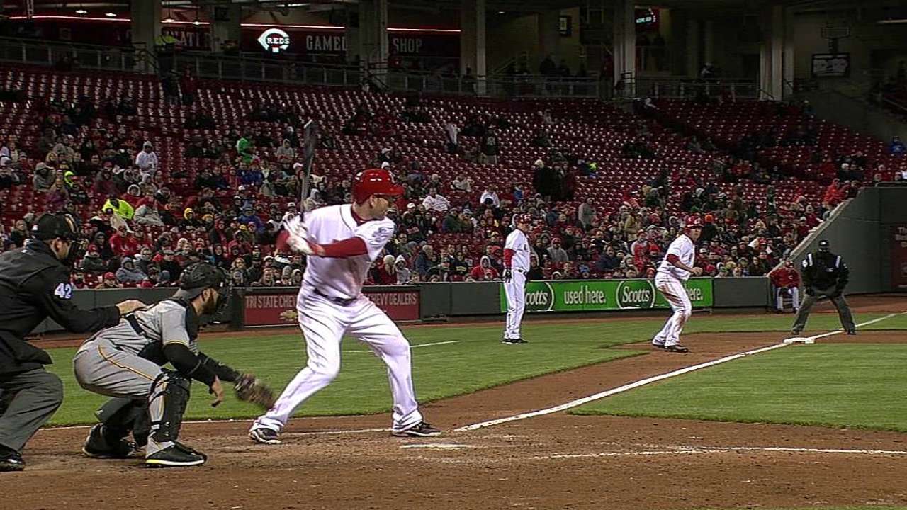 Rojos dividieron doble jornada con ayuda de Leake