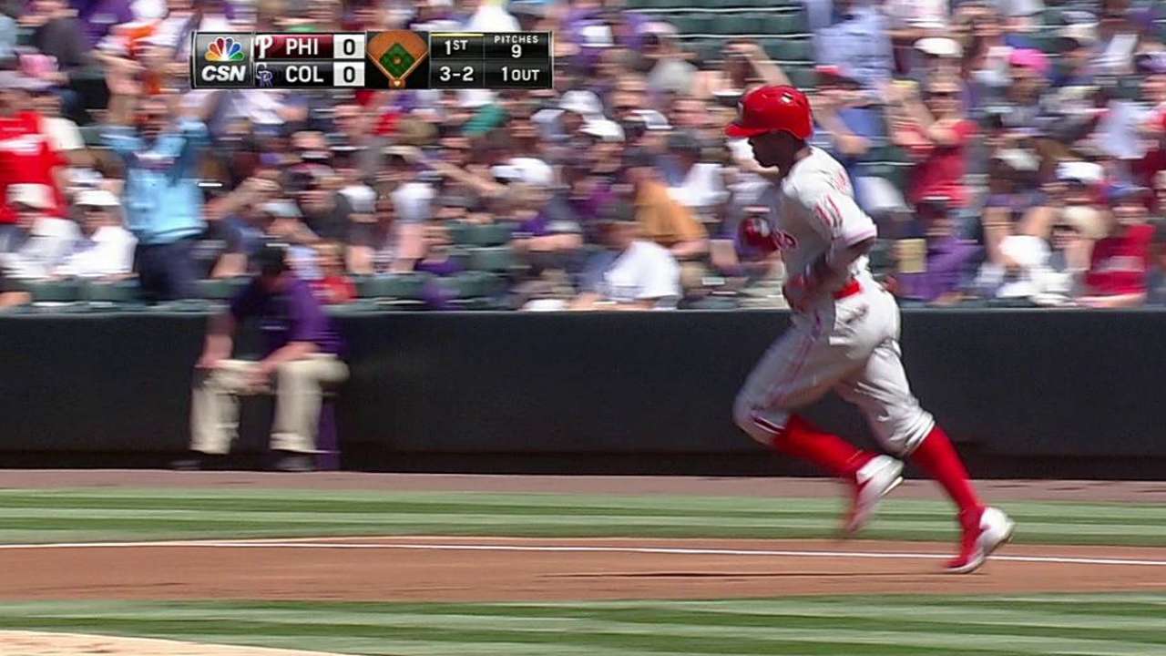 Hoping to spur lagging offense, Phils take extra work