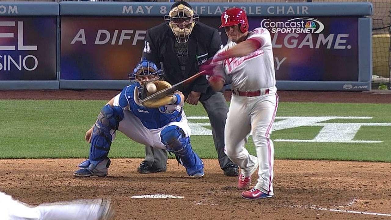 Lee, Ruiz brillaron en blanqueada contra Dodgers