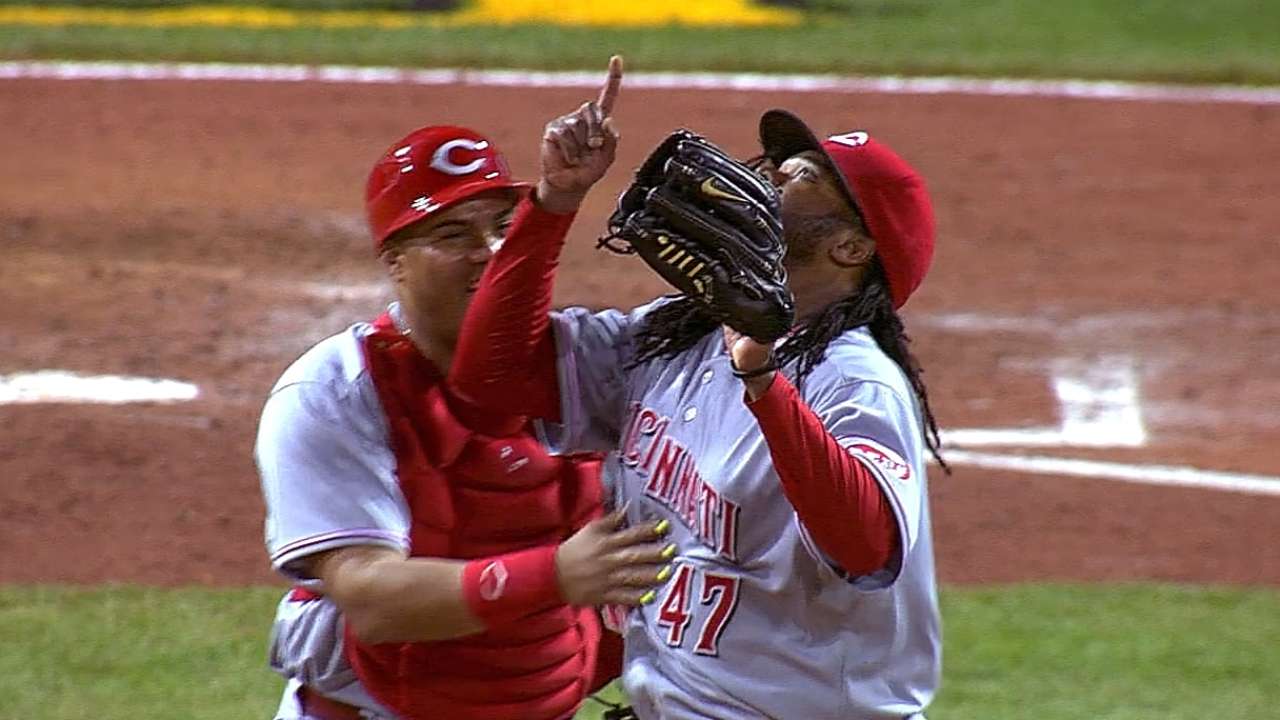 Cueto lanzó la ruta y Rojos doblegaron a los Piratas