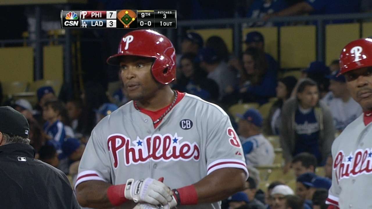 Phils survive bullpen hiccup for series win in LA