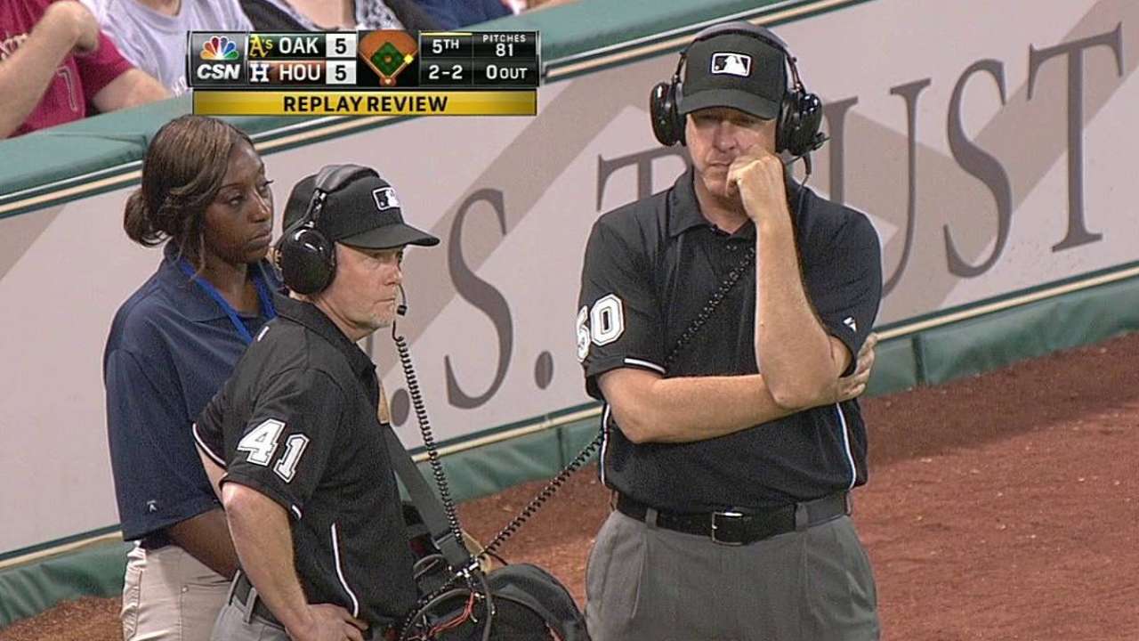 Melvin loses challenge in game vs. Astros
