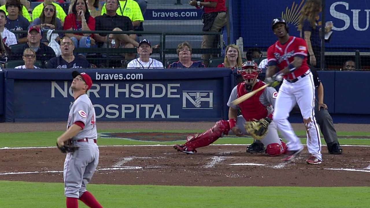 El novato Hale dominó y Atlanta venció a los Rojos