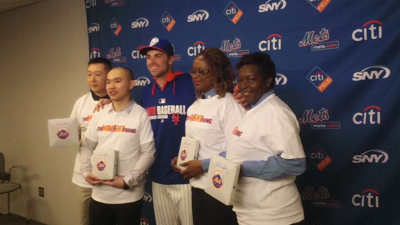 Wright honors police officers, EMTs at Citi Field