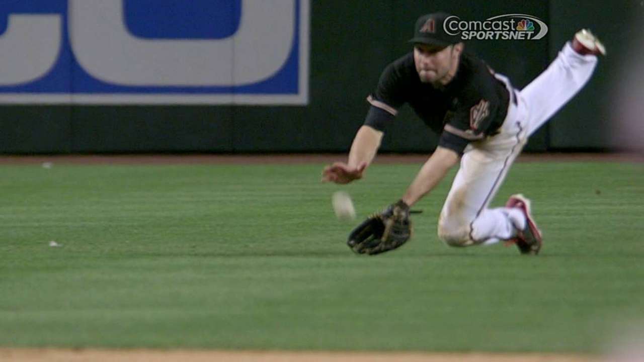 Lee falla pero Filis remontan para vencer a D-backs