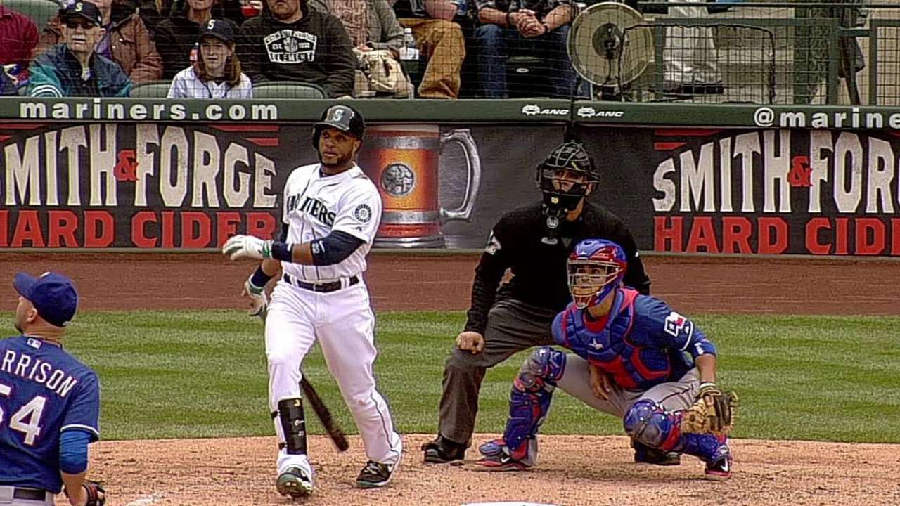 Jonrones de Seager guiaron a Seattle sobre Texas