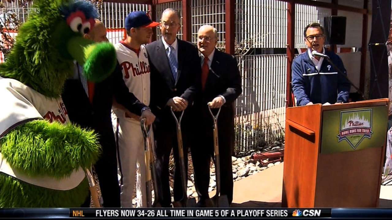 Phillies spend day at FDR Park